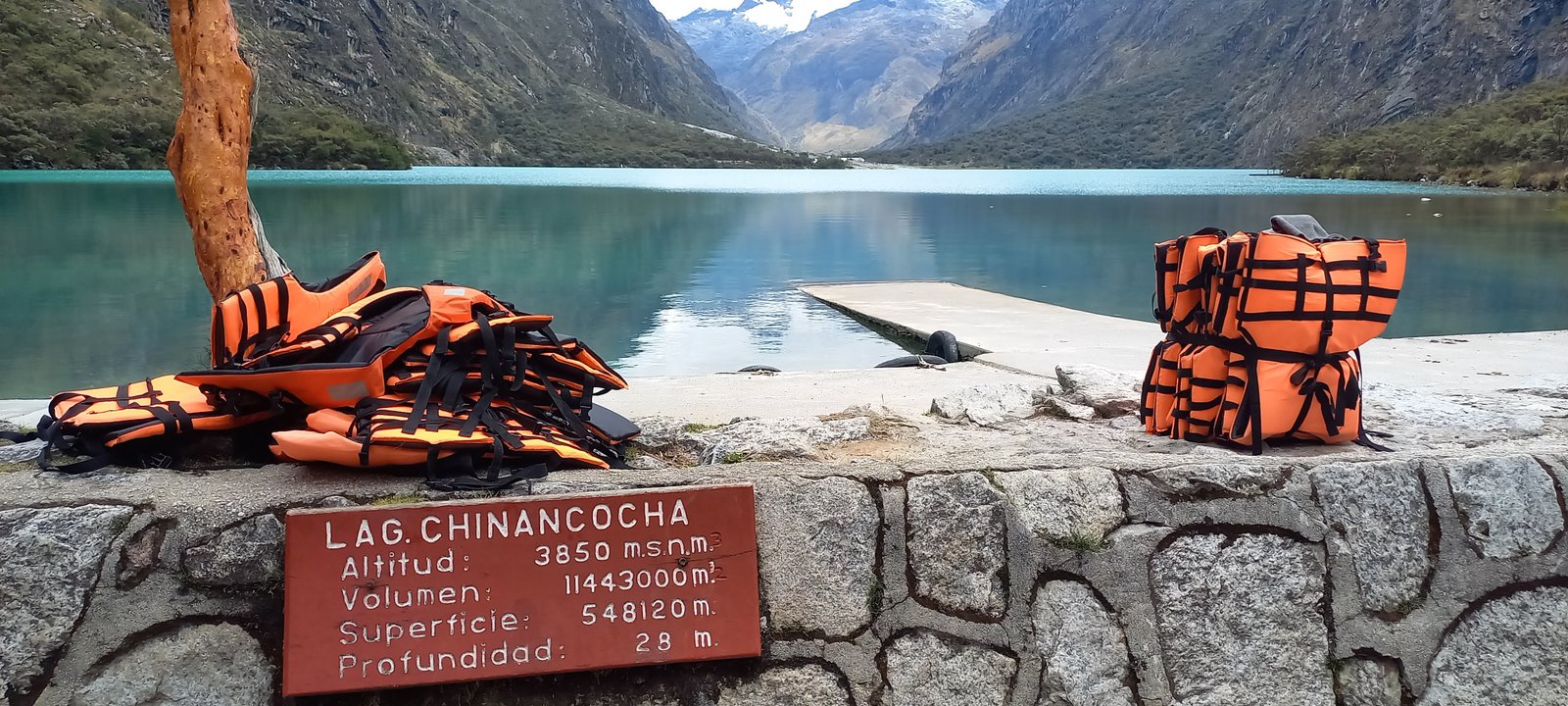 Llanganuco Lakes - Huascaran National Park fulld ay tour - Book on Tour Vigator